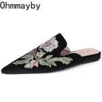 Elegant Floral Embroidered Pointed-Toe Mules – product detail view 4