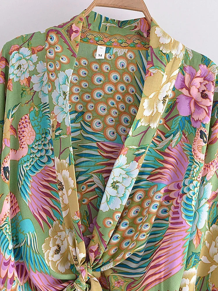 Keira Lightweight Floral Beach Kimono – product detail view 1