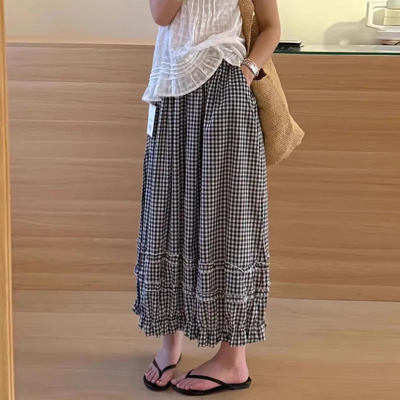 Monochrome Check Lantern Trousers with Cropped Leg – product detail view 3