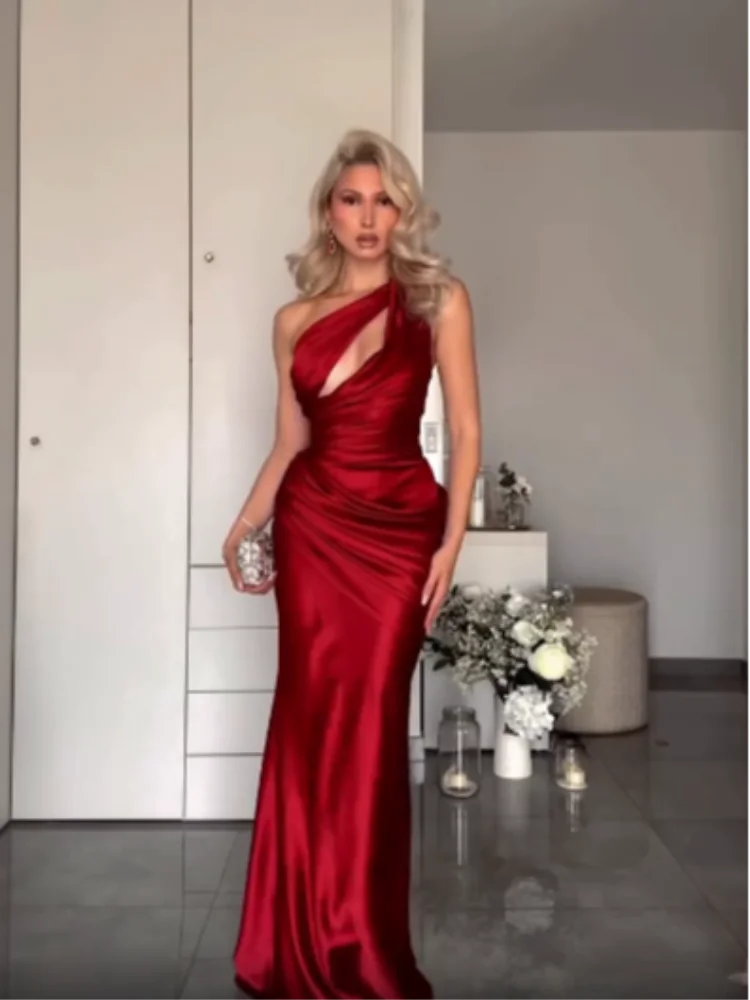 Mabel Elegant Pleated Halter Maxi Dress – product detail view 15