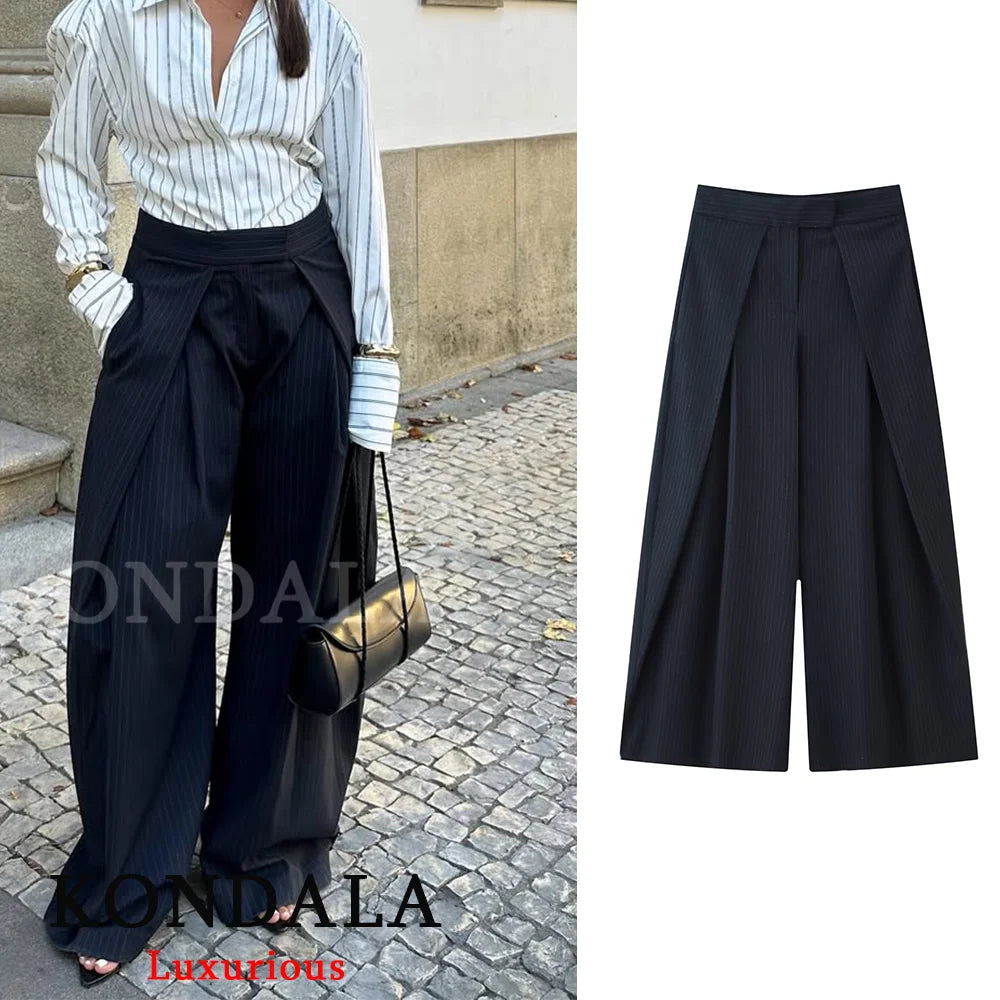 Pleated Wide Leg Trousers with Side Pockets – product detail view 2