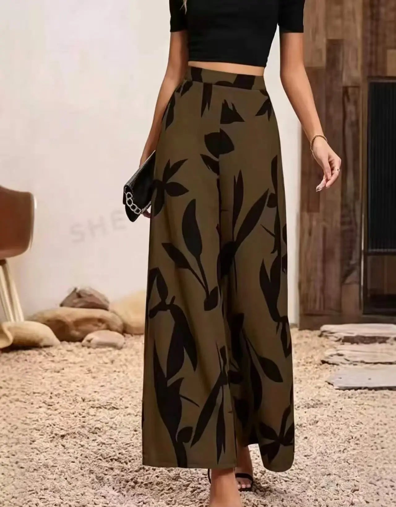 Printed Wide Leg Trousers with Relaxed Fit – product detail view 5