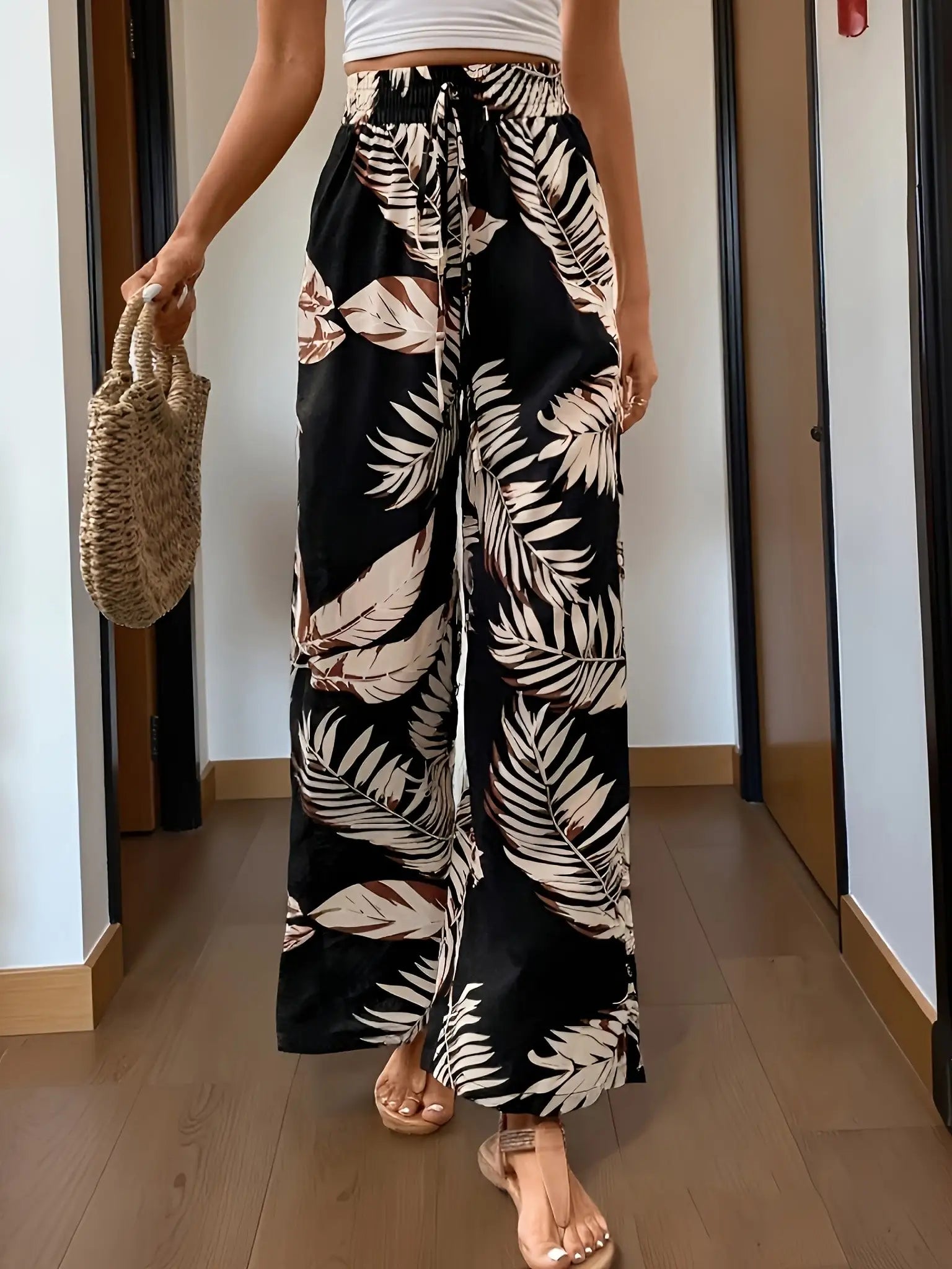 Leaf Print Wide Leg Trousers with Elastic Waist – product detail view 3