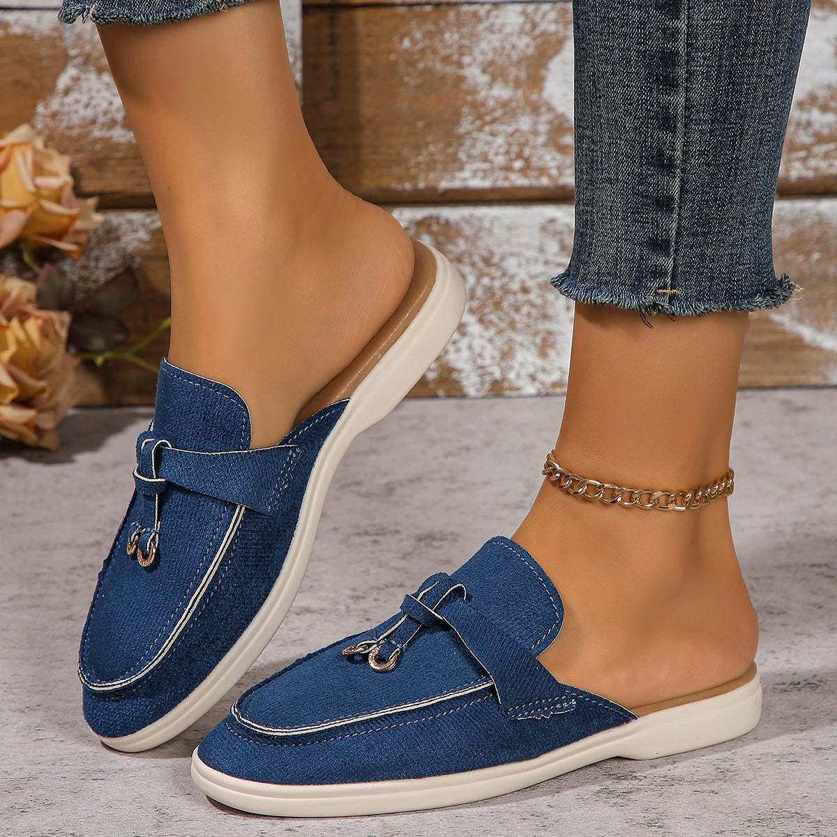 Noa Classic Slip-On Flat Loafers – product detail view 9