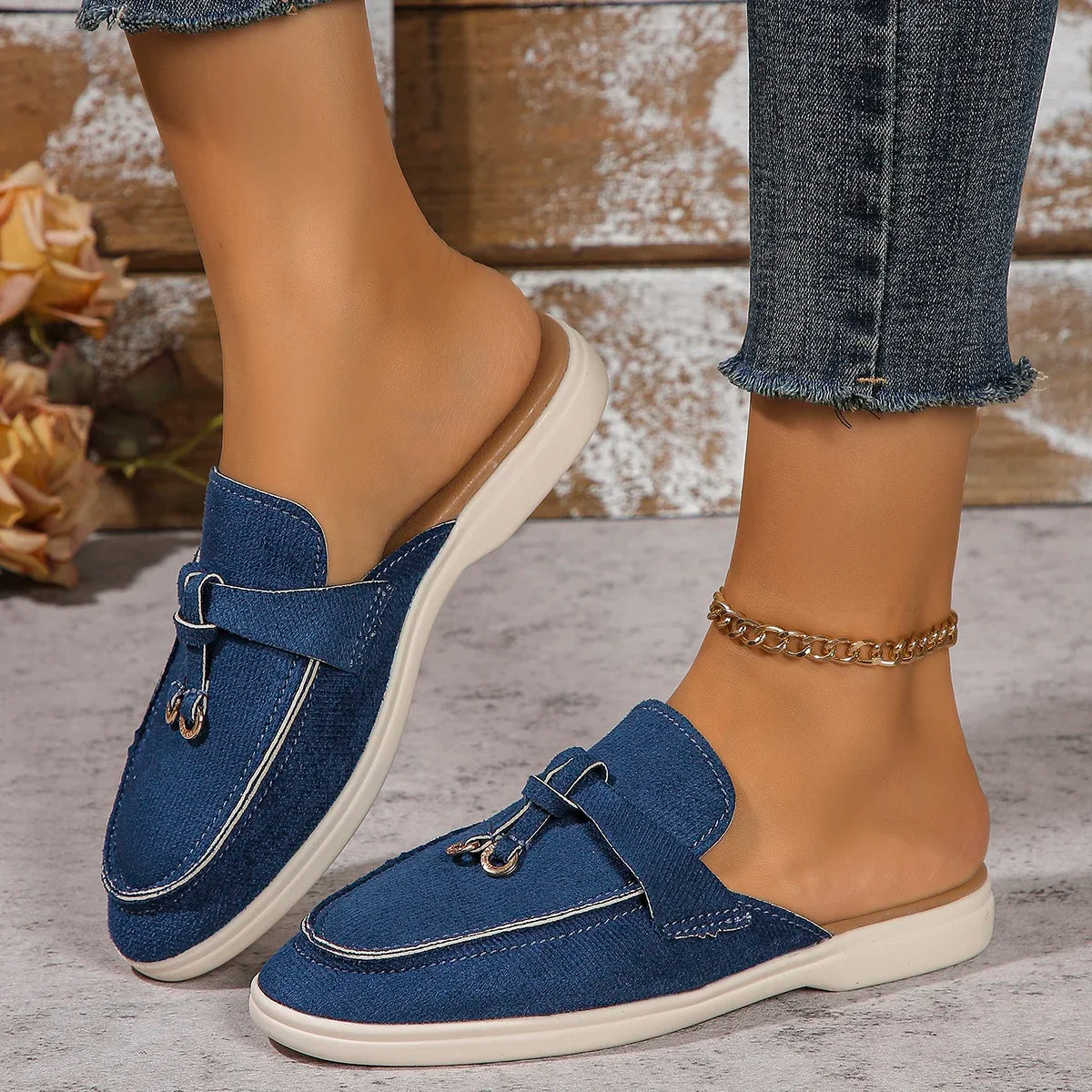 Noa Classic Slip-On Flat Loafers – product detail view 1