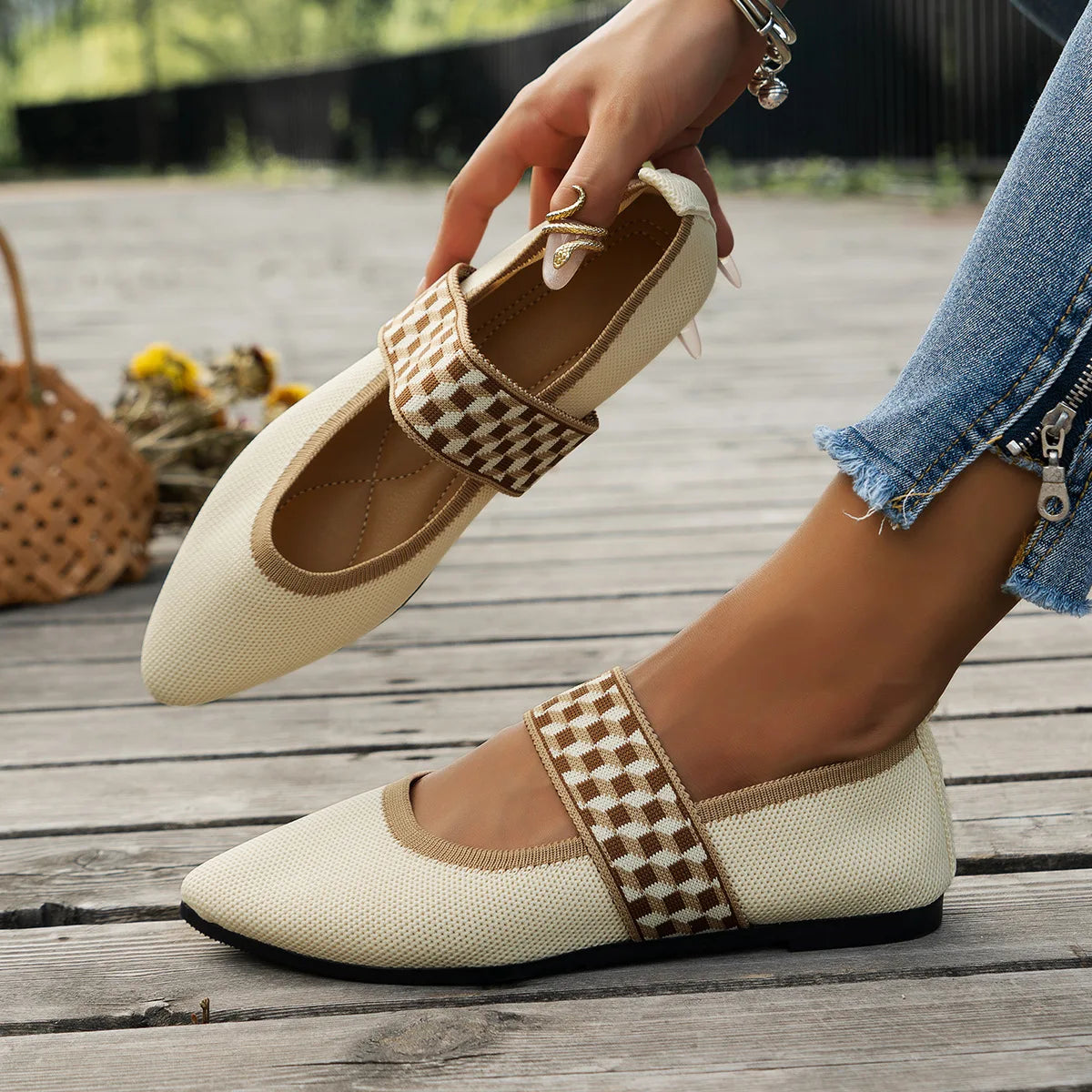 Knit Ballet Flats with Pointed Toe