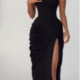 Mabel Elegant Pleated Halter Maxi Dress – product detail view 9