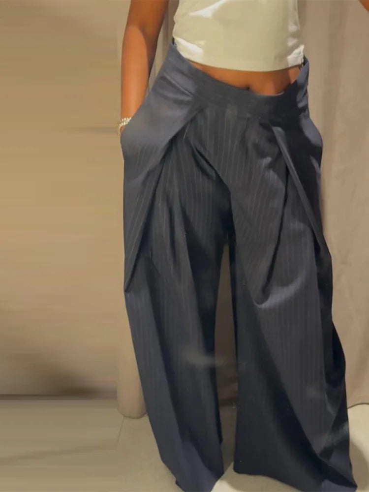 Striped Pleated Trousers with High Waist – product detail view 4