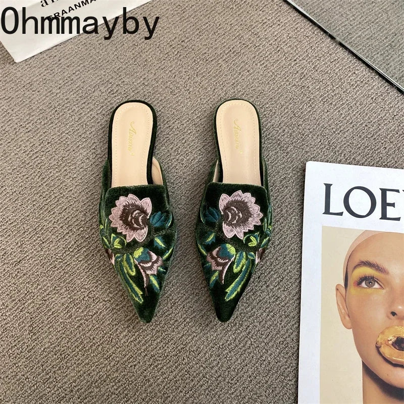 Elegant Floral Embroidered Pointed-Toe Mules – product detail view 1