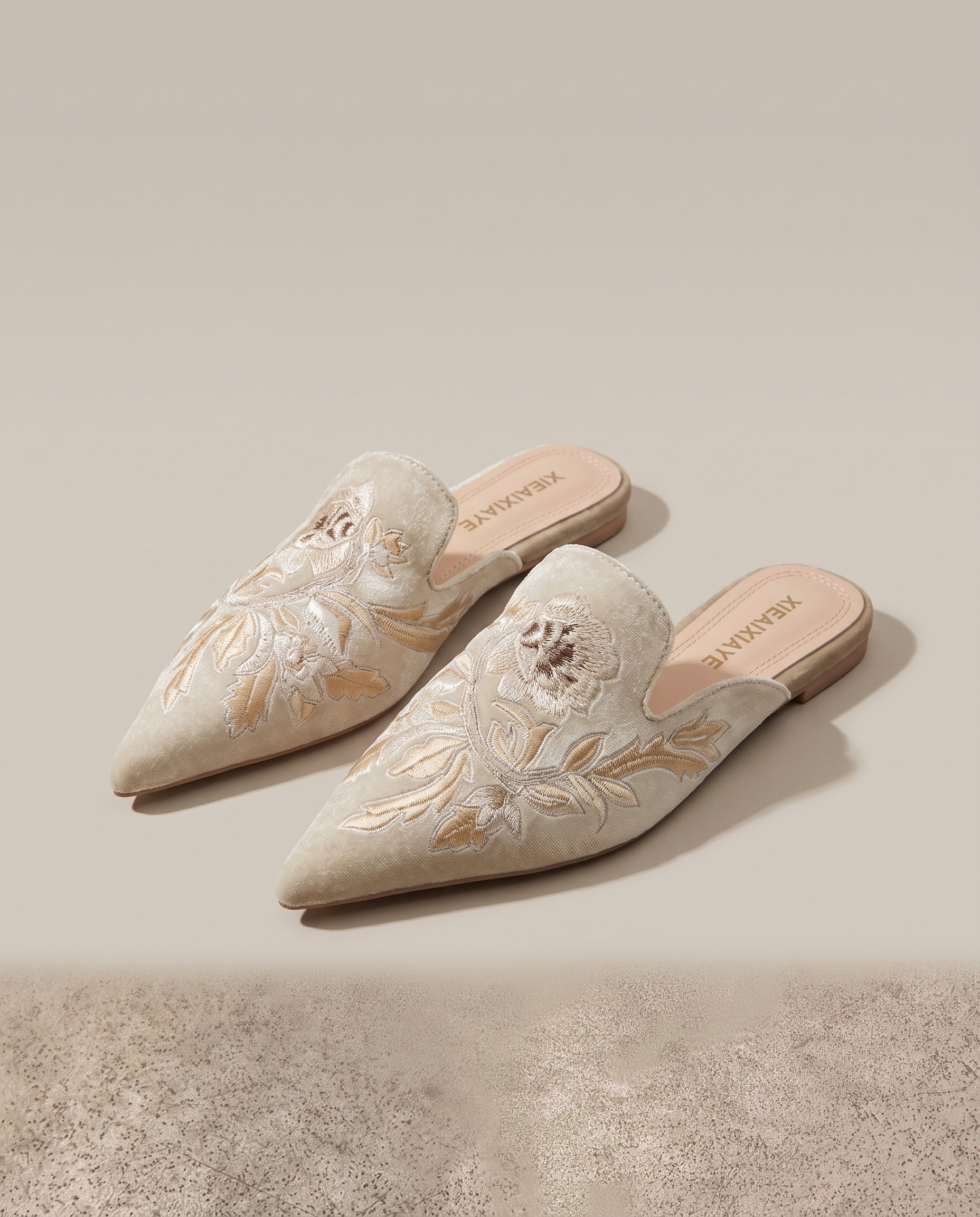 Elegant Floral Embroidered Pointed-Toe Mules — Apricot variant