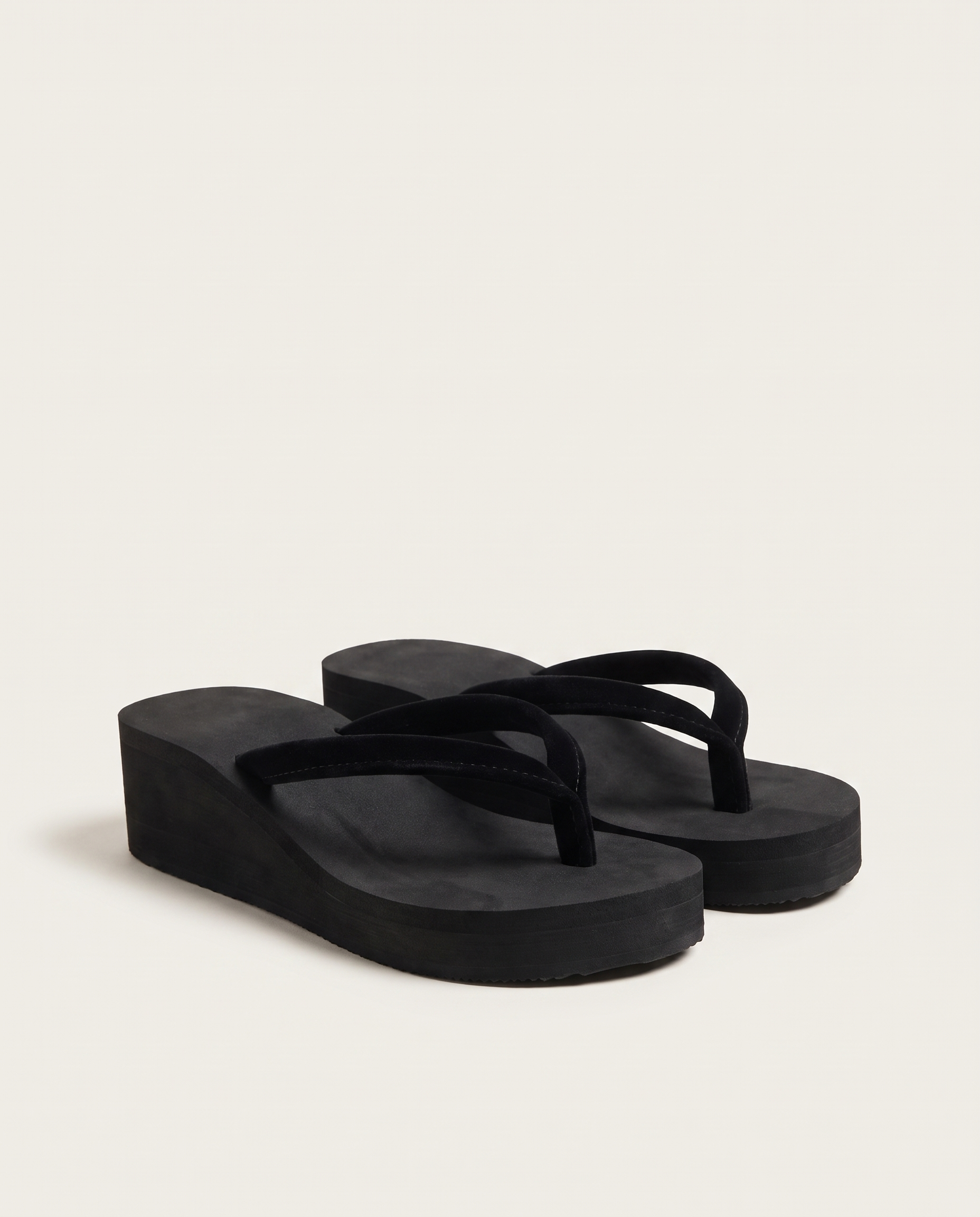 Flora Classic Wedge Everyday Flip-Flops — Black variant