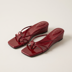 Freya Elegant Leopard-Print Wedge Flip-Flops — Red variant