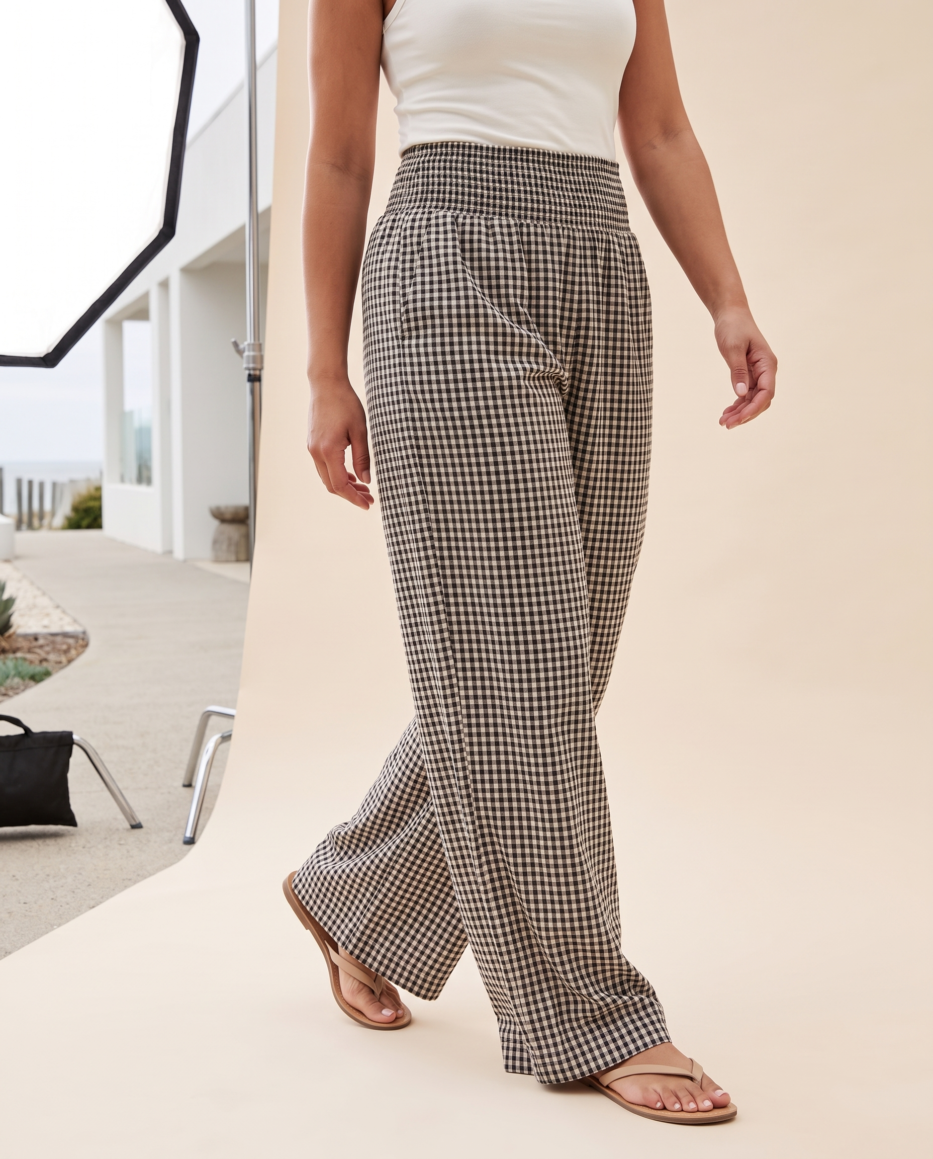 Gingham Wide Leg Trousers – Black lifestyle