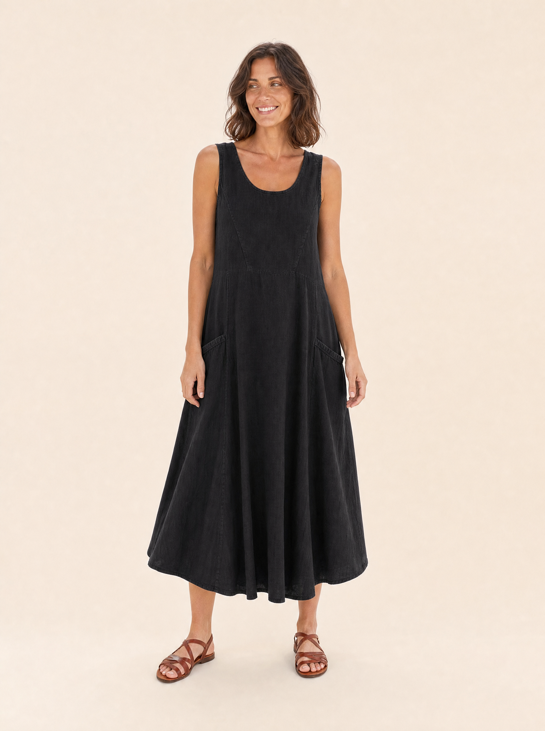 Linen Sundress with Side Pockets – product detail view 3