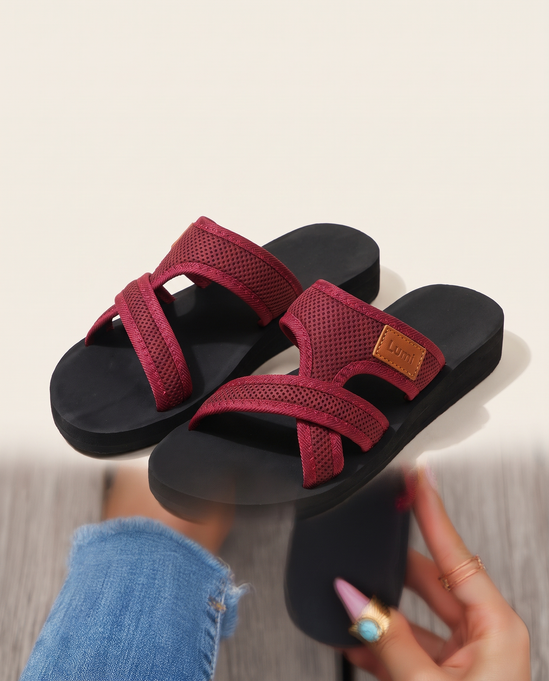 Lumi Comfortable Mesh Flat Sandals — Vin Rouge variant