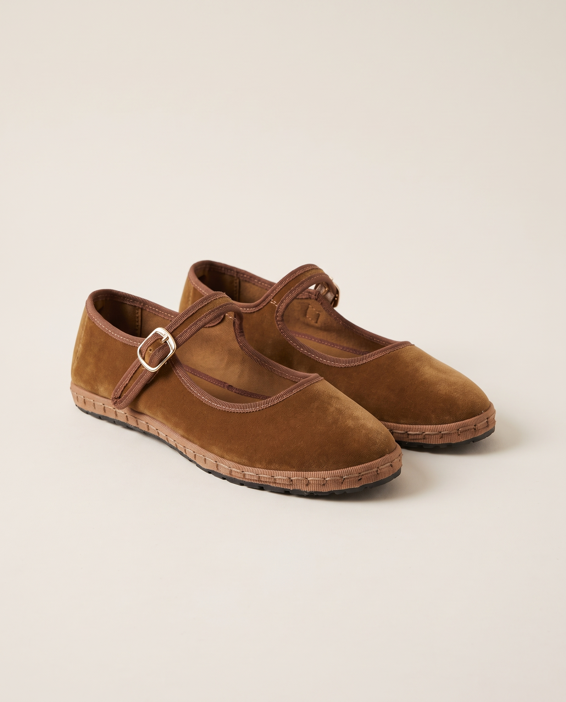 Paloma Classic Velvet Ballet Flats — Khaki variant