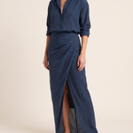 Pandora | Elegant Draped Two-Piece Set — Dunkelblau — studio three-quarter