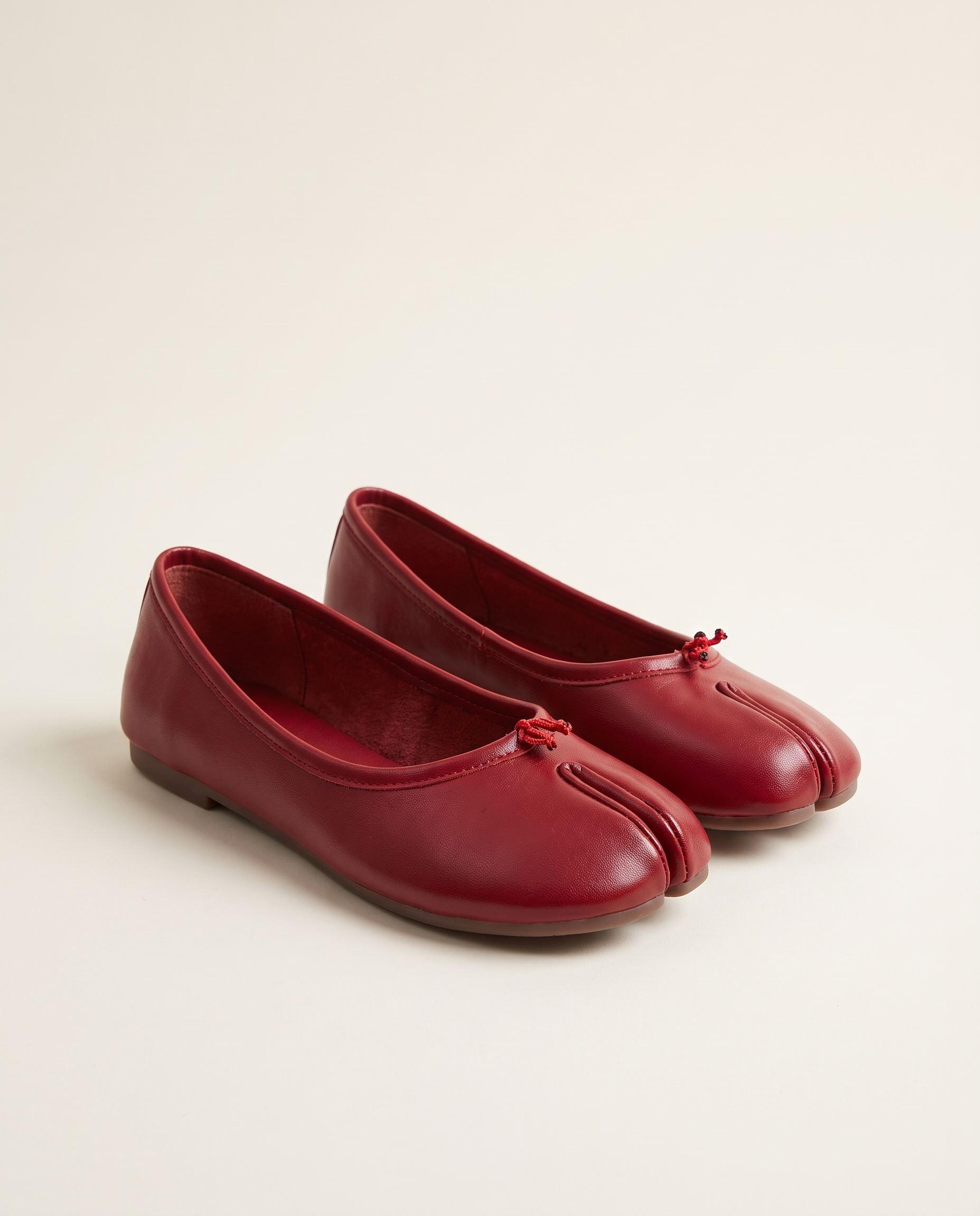 Quinn Comfortable Flat Everyday Loafers — red variant