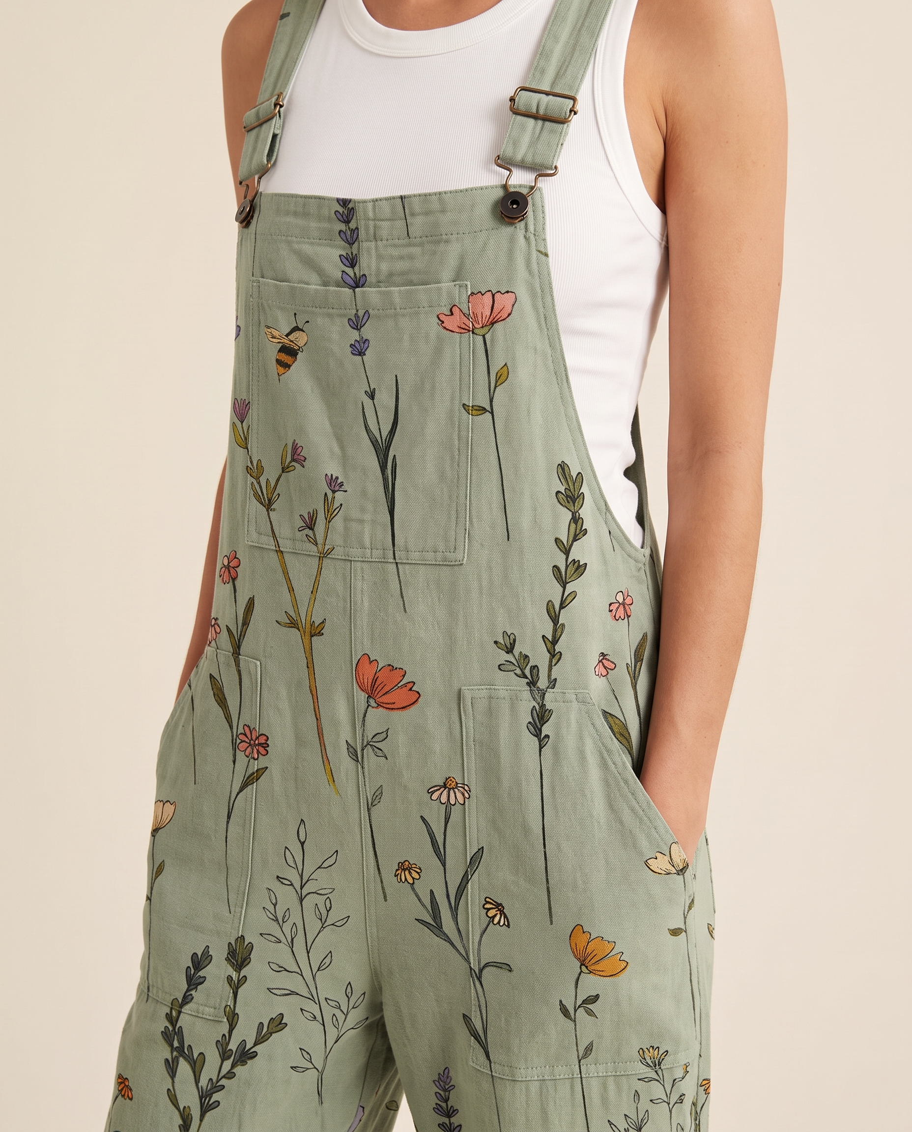 Botanical jumpsuit buckle and print detail