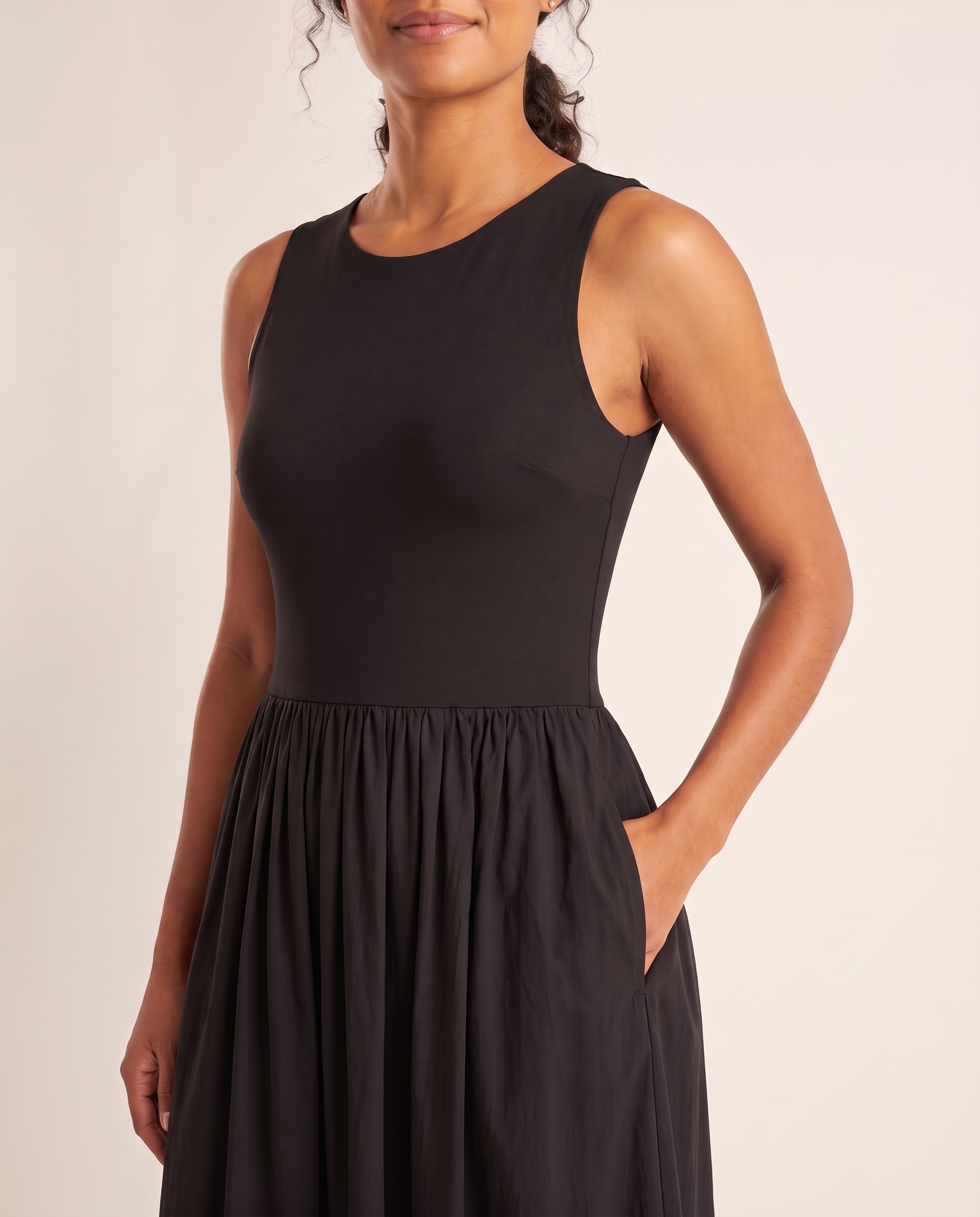 Essential Black Midi Dress with Pockets – product detail view 1