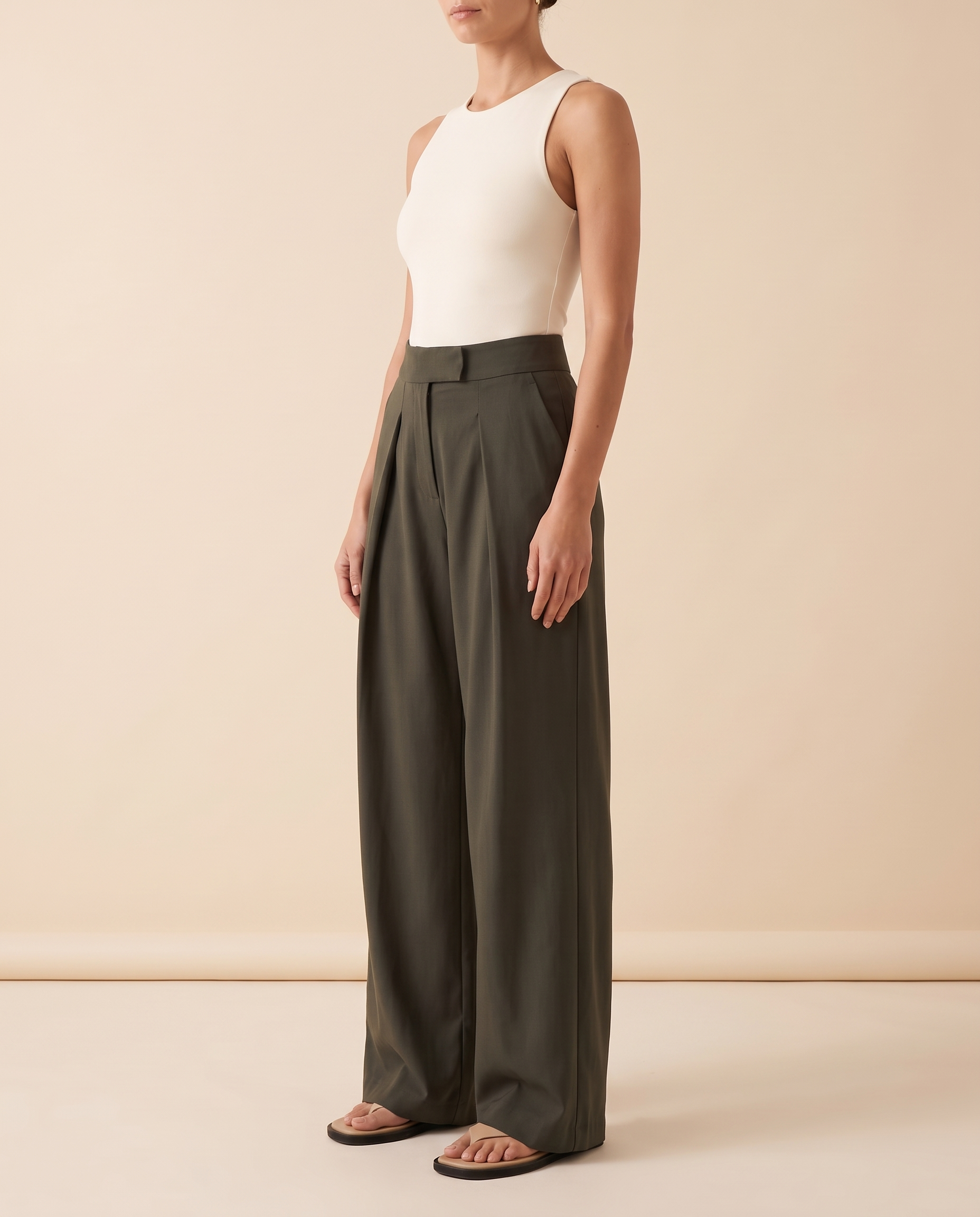Pleated Wide Leg Trousers with Side Pockets – three-quarter view