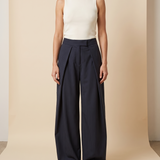 Pleated Wide Leg Trousers with Side Pockets – colour variant view