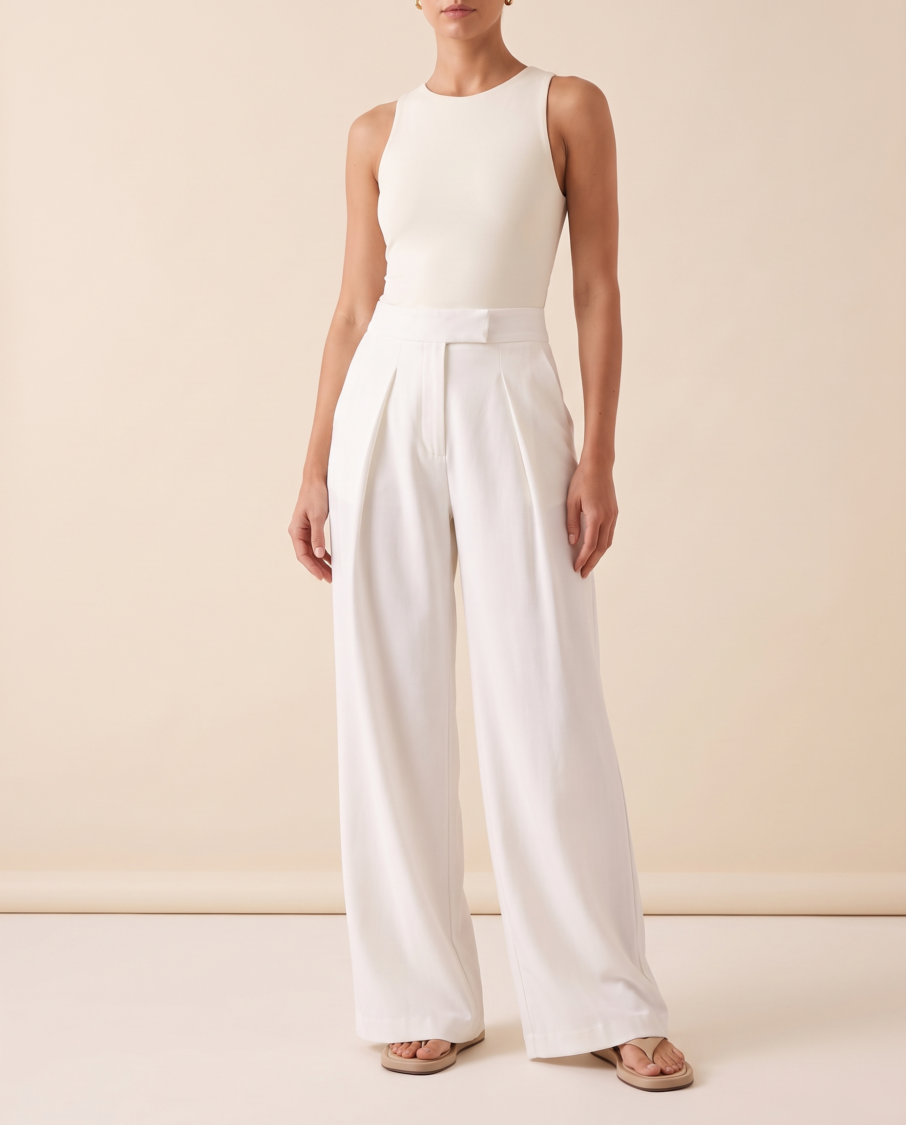Pleated Wide Leg Trousers with Side Pockets – colour variant view
