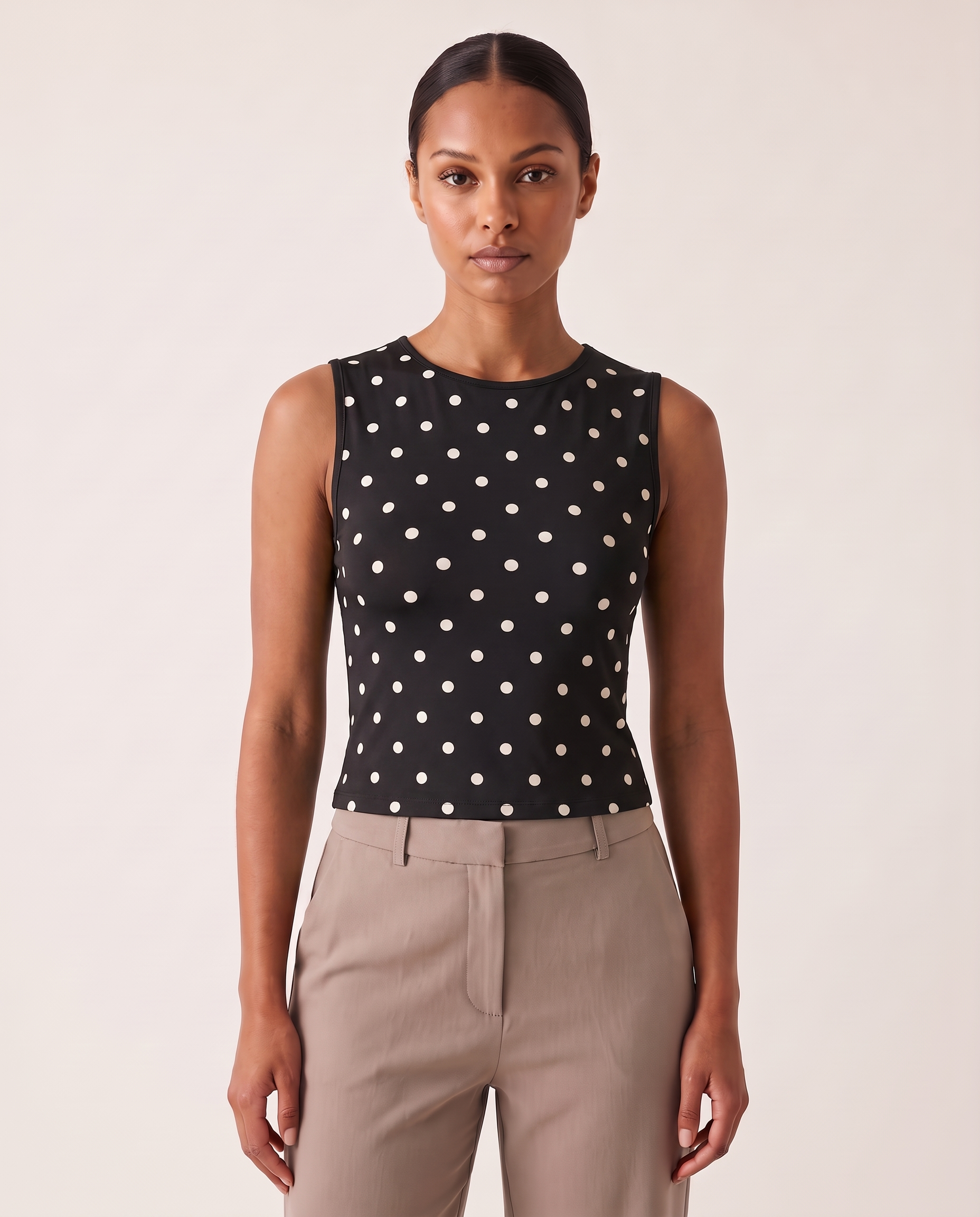 Polka Dot Crop Tank Top with Round Neck – product detail view 2