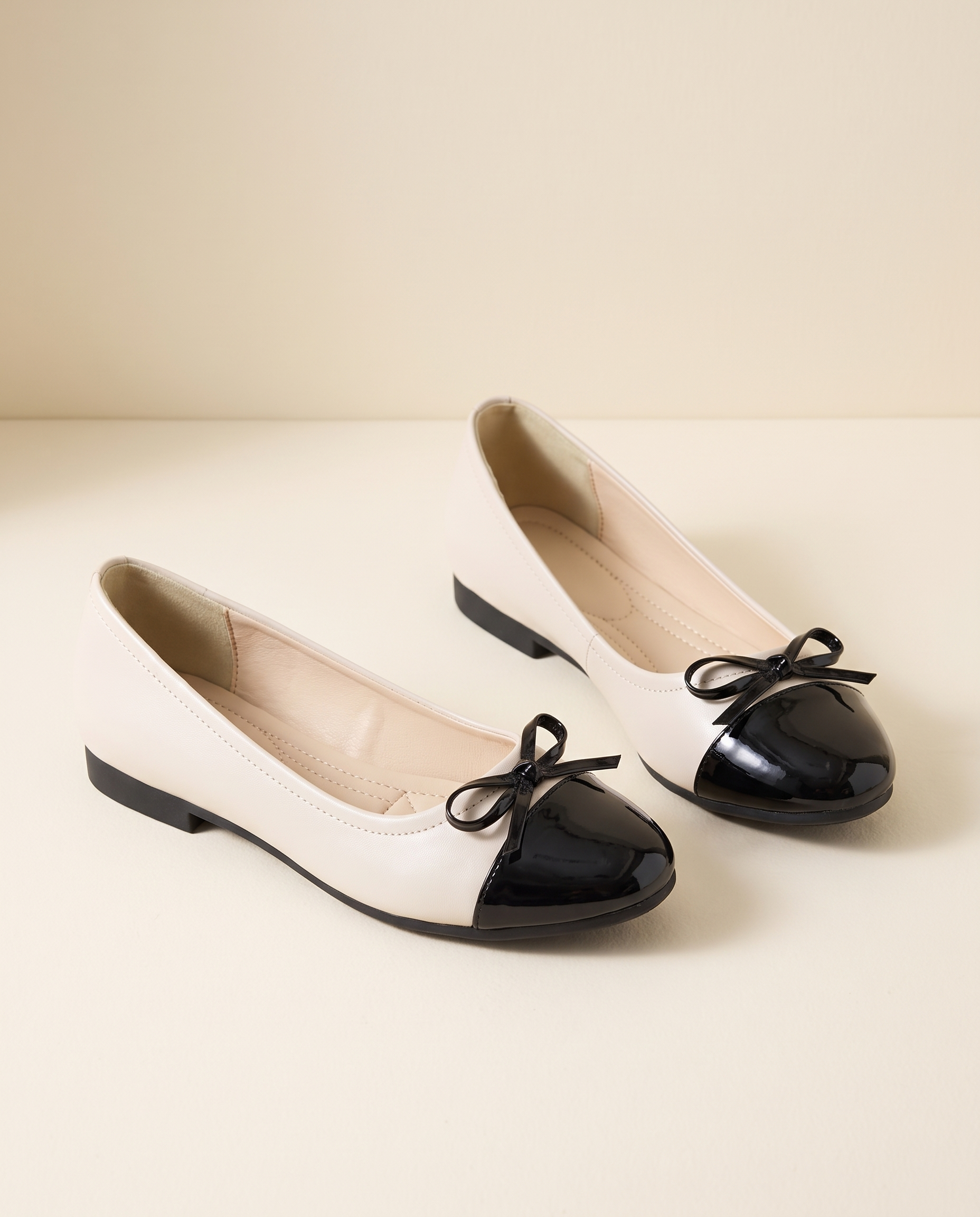 Talia Comfortable Bow-Detail Ballet Flats — side view