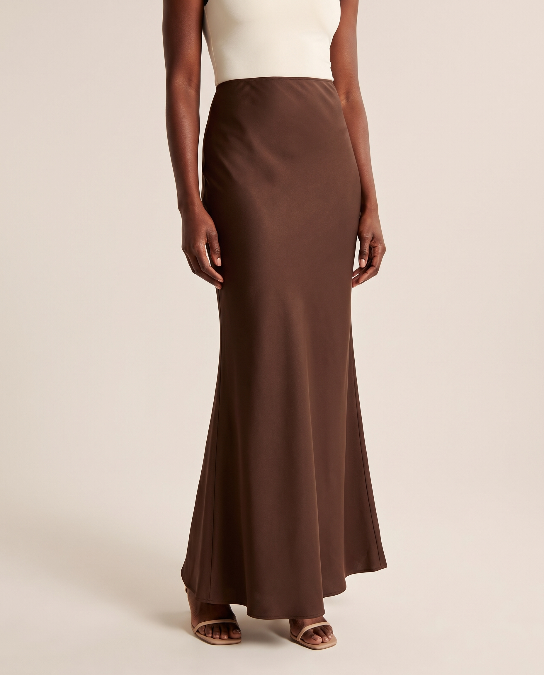 Satin Trumpet Maxi Skirt – angle