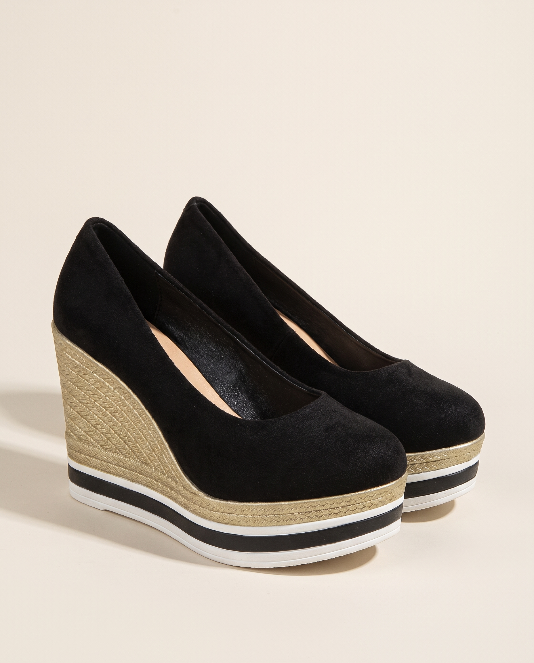 Willow Elegant Wedge Everyday Sandals — Black variant